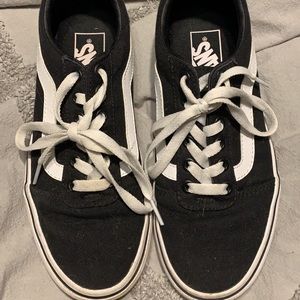 Women’s 7 old skool vans